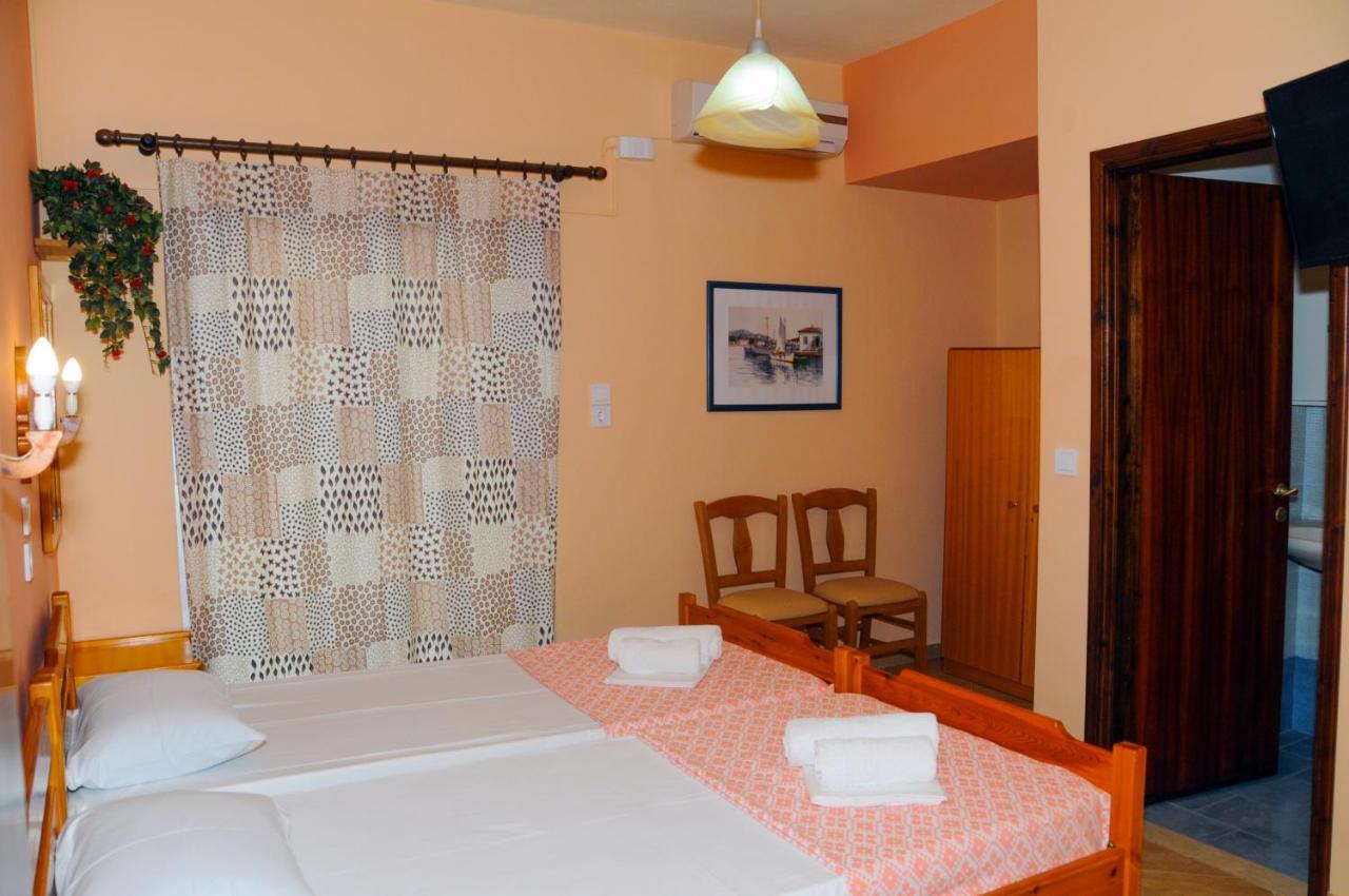 Nefeli Rooms Πευκί Δωμάτιο φωτογραφία
